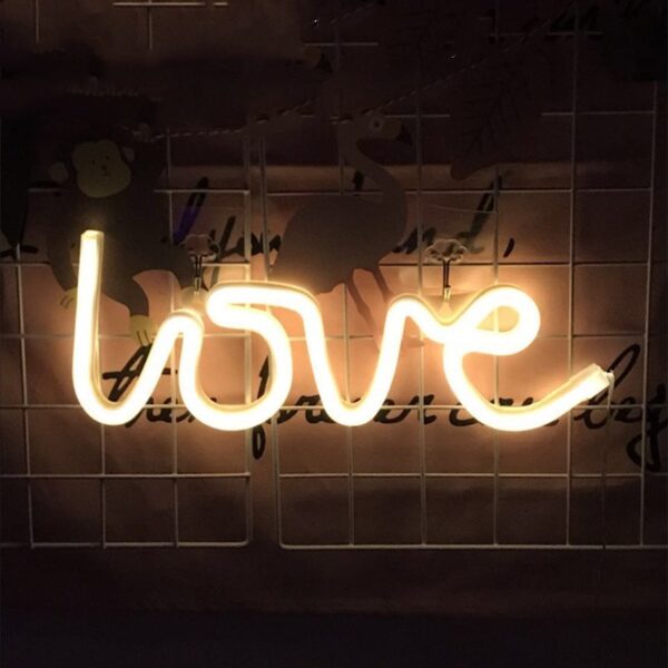 Cute Neon Light | "love" Quote