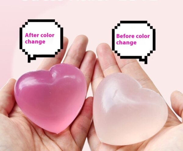 Cute Heart Squishy (Color-Changing!)